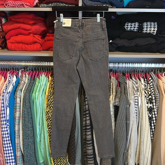 Universal Thread gray high rise skinny jeans size 2 - Picture 3 of 3